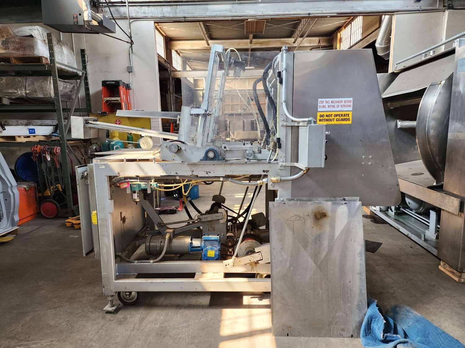 DOBEY TRAY FORMER MODEL 751 - Bakery Equipment & Controls